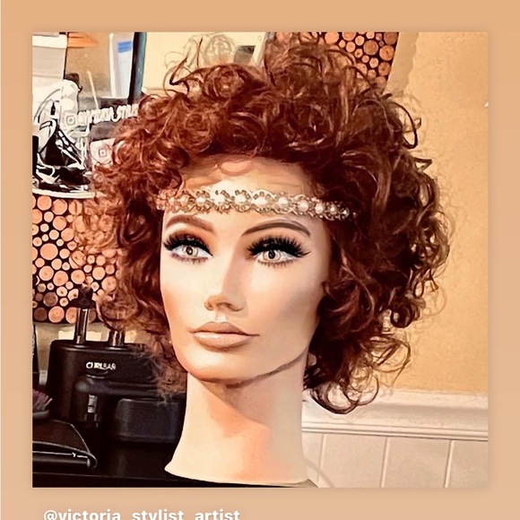 Meet the Posher @Victoria_hair_makeup_artist      Instagram - Picture 11 of 16